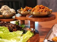 猪蹄套餐-肥肥虾庄·金牌油焖大虾(杨园滨江时代walk店)