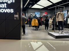 -迪桑特DESCENTE(青岛山东路万象城店)