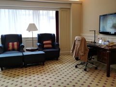 -深圳富苑皇冠假日套房酒店