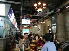 -巴四老城区炭火蛙锅(张江店)