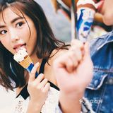 游乐场拍摄情侣写真也是不错的选择哦