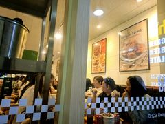 -BHC炸鸡(明洞总店)