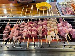 -哈尔滨小酒馆·鲜肉现穿自助烧烤(康新花园店)