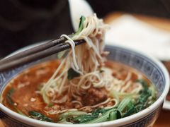 辣肉面-沪西老弄堂面馆(定西路店)