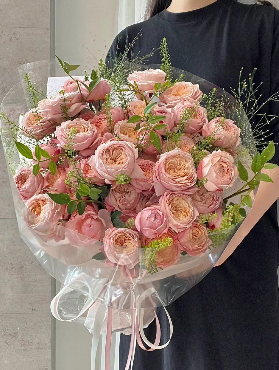 好乖的多头玫瑰花束