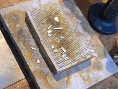 -十八字金·银饰·拼豆·开蚌DIY(魏公芳华里店)