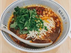 -遇见小面(东方宝泰店)