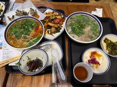 -云阿蛮云南生烫牛肉米线(奉贤路店)