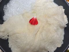 -老牌坊云南鱼豆花火锅(哈西万达店)
