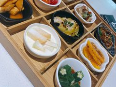 九宫格玲珑前菜-新仙清汤牛腩(铜锣湾店)