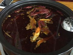 -灌县老妈砂锅串串香(万科红生活广场店)