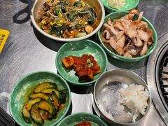 -欧巴炭烤肉오빠숯불구이(南京东路店)