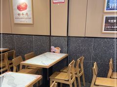 -牛吃草牛肉面(甬港南路店)