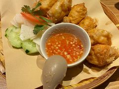 -大头虾越式风味餐厅(光明广场店)