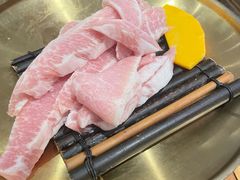 松板小鲜肉-牧童禧肉社·韩国炭火烤肉店(中粮祥云小镇店)