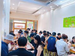 -Bánh Mì Huynh Hoa