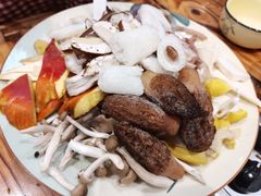-菌之家·专业纯野生菌火锅·特色炒菌