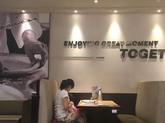 -必胜客(WOW中心城店)