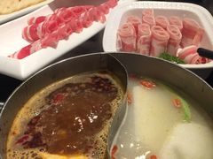 -小天鹅火锅·一线江景洪鼎旗舰店(洪崖洞店)