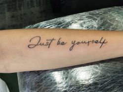 -苏针艺纹身·穿孔饰品