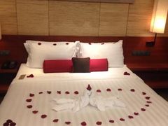 -三亚湾海居铂尔曼度假酒店