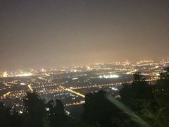 -鬼笑石后山停车场