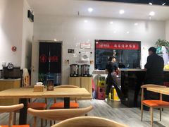 -极有家小鱼小鸡石锅煲(佳兆业店)