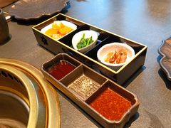 -铭牛烧肉·和牛海鲜自助(高新月牙湖店)