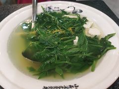 豆尖豆腐汤-海韵人家.海景花园经典云南菜(双廊店)