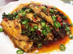 干烧耗儿鱼-洪霞餐馆