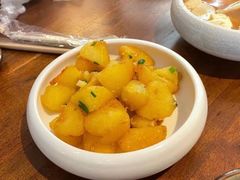 葱烤小土豆-卯时·龙光雅宴·精致锡帮菜(惠山古镇店)