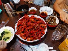 -虾弄弄海派小龙虾·牛羊蝎子火锅