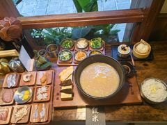 -银米·云南传统过桥米线(双廊黑金冠店)