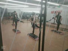 -乐刻运动健身(君临广场升级店)