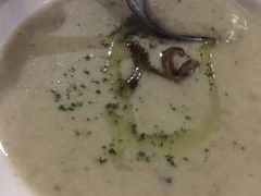 牛肝菌蘑菇浓汤-CRAZYONES西班牙海鲜饭(上海美罗城店)