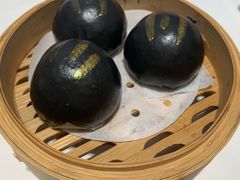 乌金蛋黄流沙包-千灯盛汇·头牌粤菜(致越优城店)