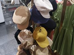 -URBAN REVIVO(济南世茂广场店)
