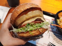 -The Habit Burger Grill 哈比特汉堡(复兴soho店)