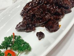 越式牛仔粒-新吉士·上海菜(浦东LCM置汇旭辉店)