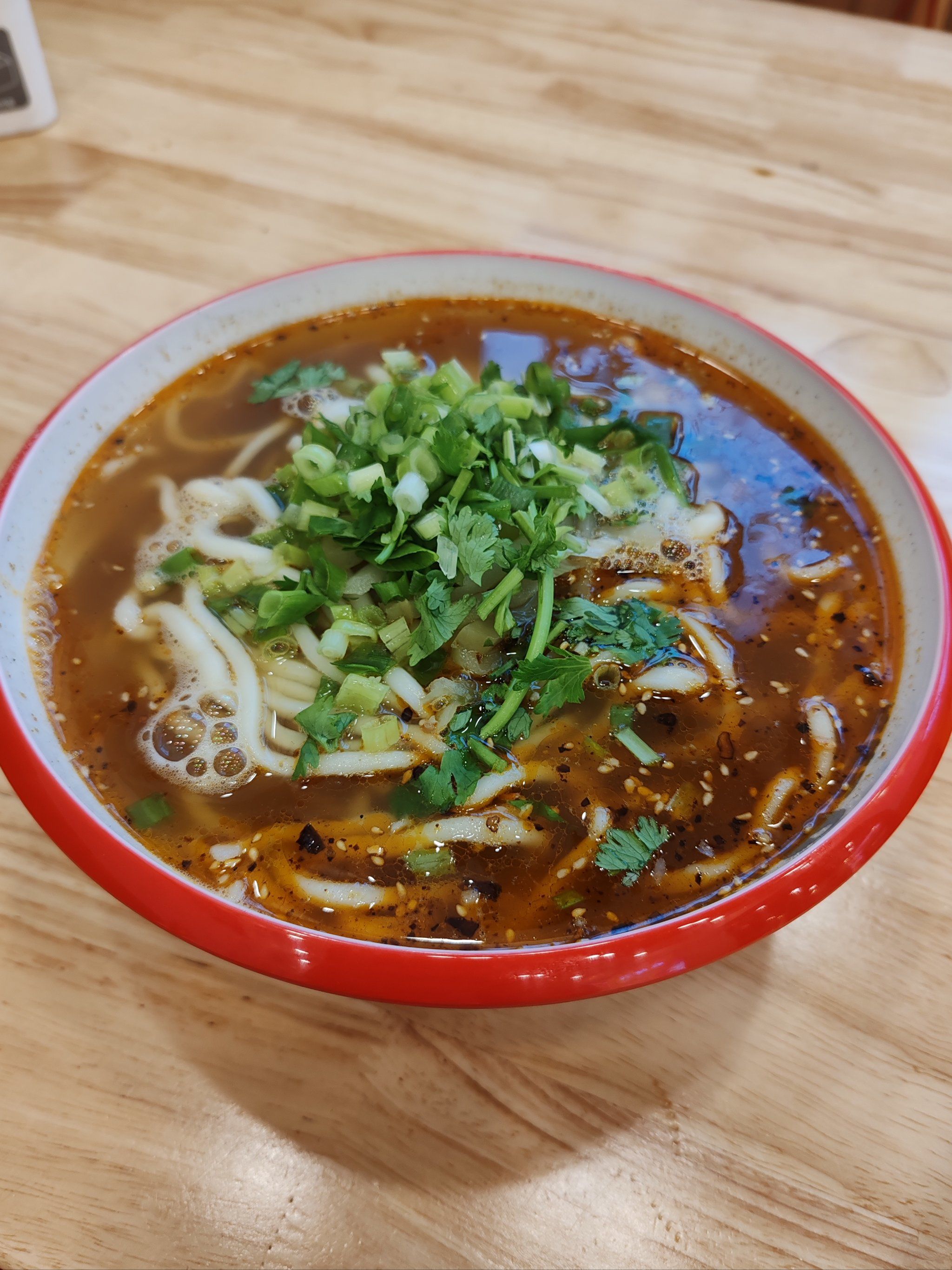 夏天里的麻辣面