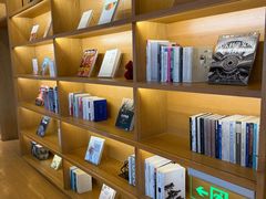 -蔚来中心(北京中关村店)