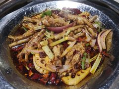 -休记光头香辣蟹干锅店(衣冠庙店)