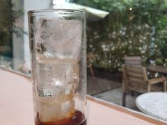 -彳亍咖啡·这里(水湾路店)