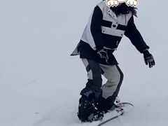-采薇庄园四季滑雪场