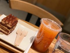 -星巴克(广州淘金路店)