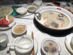 -三人行骨头王火锅(长寿店)