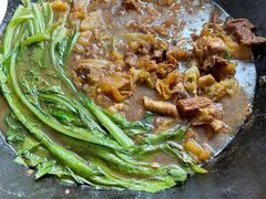 -粘豆包柴火铁锅炖