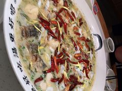 -江渔儿酸菜鱼·拔草餐厅(虎门君乐汇店)