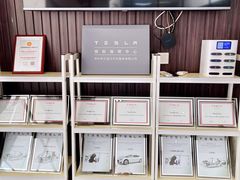 -宝捷星宝马·奔驰·保时捷专修·特斯拉钣喷中心(宝安店)