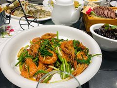 财源滚滚油爆虾-茶叁酒肆·楚味江湖(菱角湖店)
